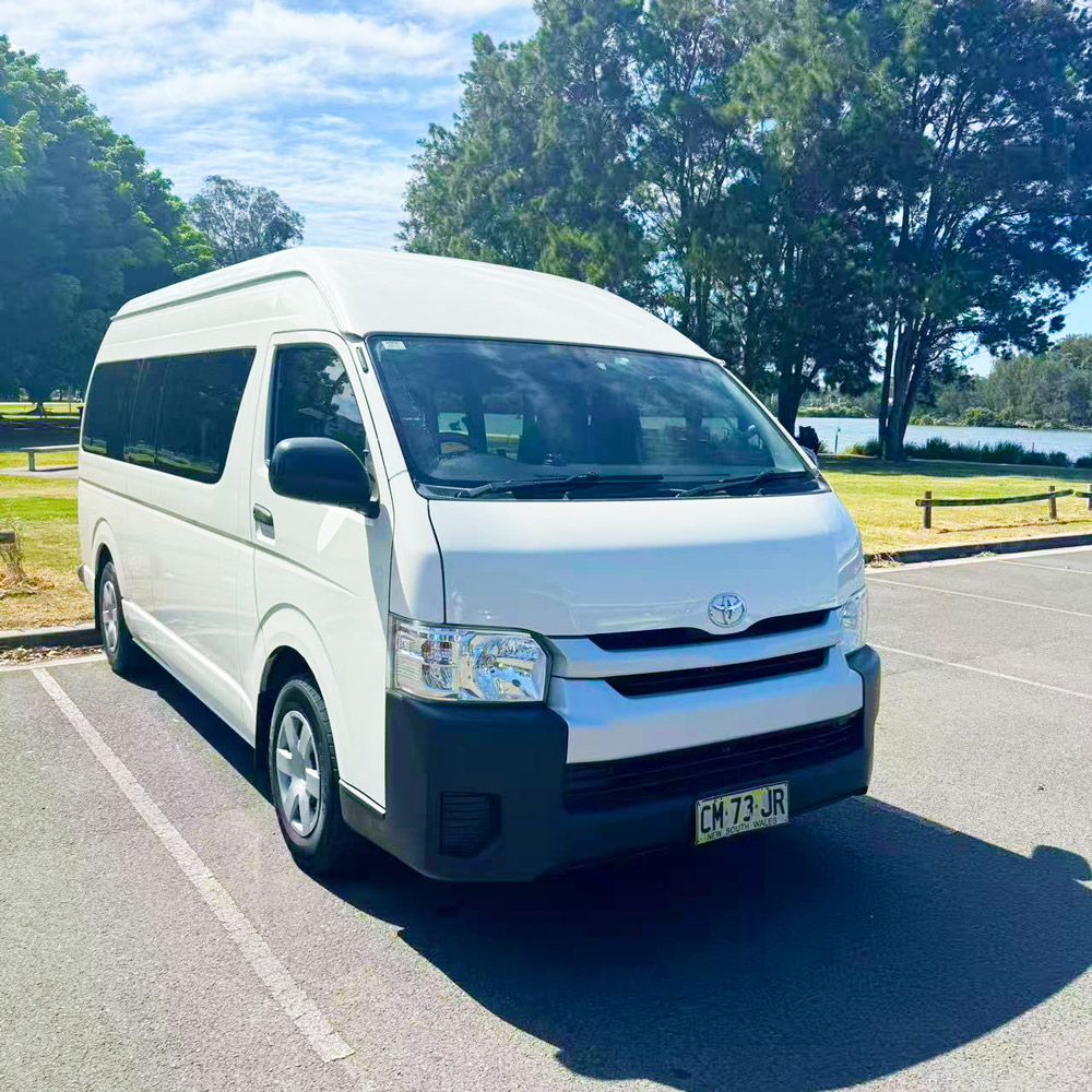 悉尼12座丰田海狮Toyota Hiace中文司导陪同包车游玩